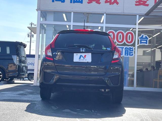 フィット １３Ｇ・Ｆパッケージ　純正ナビ　スマートキー　ビルトインＥＴＣ　オートエアコン　Ｂｌｕｅｔｏｏｔｈ　ＤＶＤ再生　フルセグ（14枚目）