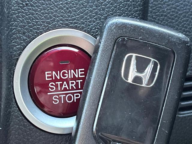 フィット １３Ｇ・Ｆパッケージ　純正ナビ　スマートキー　ビルトインＥＴＣ　オートエアコン　Ｂｌｕｅｔｏｏｔｈ　ＤＶＤ再生　フルセグ（30枚目）