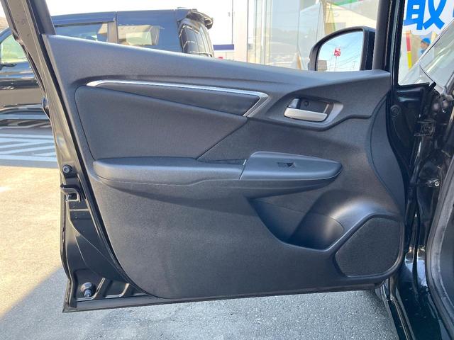 フィット １３Ｇ・Ｆパッケージ　純正ナビ　スマートキー　ビルトインＥＴＣ　オートエアコン　Ｂｌｕｅｔｏｏｔｈ　ＤＶＤ再生　フルセグ（40枚目）