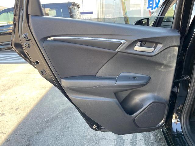 フィット １３Ｇ・Ｆパッケージ　純正ナビ　スマートキー　ビルトインＥＴＣ　オートエアコン　Ｂｌｕｅｔｏｏｔｈ　ＤＶＤ再生　フルセグ（41枚目）