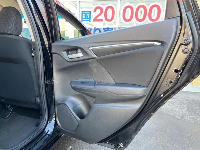 フィット １３Ｇ・Ｆパッケージ　純正ナビ　スマートキー　ビルトインＥＴＣ　オートエアコン　Ｂｌｕｅｔｏｏｔｈ　ＤＶＤ再生　フルセグ（42枚目）