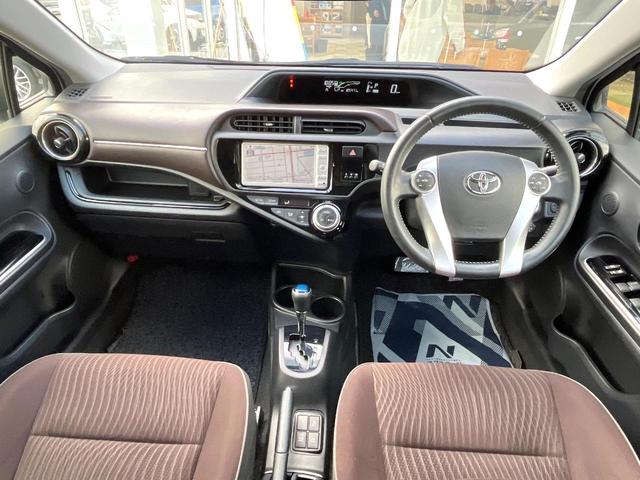 アクア Ｇ　純正ナビ　バックカメラ　スマートキー　ビルトインＥＴＣ　クルコン　オートライト　オートエアコン　ＣＤ　ＤＶＤ再生　地デジ（2枚目）