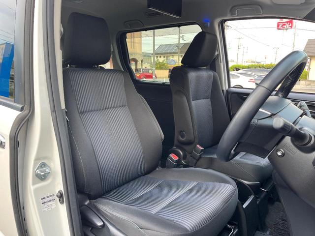 ヴォクシー ZS 煌 エアロ 両側電動ドア SDナビ 後席モニター バックカメラ スマートキー LEDヘッド ビルトインETC オートライト デュアルエアコン リアエアコン Bluetooth CD DVD再生 フルセグ(12枚目)