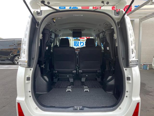 ヴォクシー ZS 煌 エアロ 両側電動ドア SDナビ 後席モニター バックカメラ スマートキー LEDヘッド ビルトインETC オートライト デュアルエアコン リアエアコン Bluetooth CD DVD再生 フルセグ(15枚目)