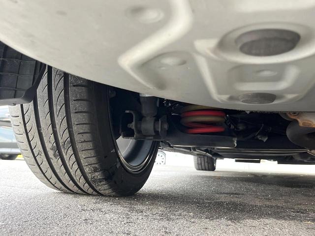 ヴォクシー ZS 煌 エアロ 両側電動ドア SDナビ 後席モニター バックカメラ スマートキー LEDヘッド ビルトインETC オートライト デュアルエアコン リアエアコン Bluetooth CD DVD再生 フルセグ(20枚目)