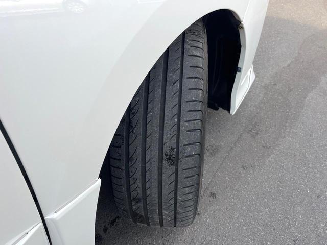 ヴォクシー ZS 煌 エアロ 両側電動ドア SDナビ 後席モニター バックカメラ スマートキー LEDヘッド ビルトインETC オートライト デュアルエアコン リアエアコン Bluetooth CD DVD再生 フルセグ(23枚目)