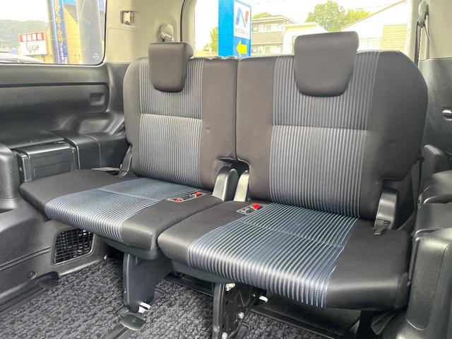 ヴォクシー ZS 煌 エアロ 両側電動ドア SDナビ 後席モニター バックカメラ スマートキー LEDヘッド ビルトインETC オートライト デュアルエアコン リアエアコン Bluetooth CD DVD再生 フルセグ(32枚目)