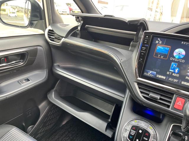 ヴォクシー ZS 煌 エアロ 両側電動ドア SDナビ 後席モニター バックカメラ スマートキー LEDヘッド ビルトインETC オートライト デュアルエアコン リアエアコン Bluetooth CD DVD再生 フルセグ(50枚目)