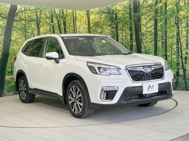 高透明度のガラス皮膜で撥水はもちろん、上質なツヤ・光沢を実現。紫外線や酸性雨から大切な愛車を保護し、色あせ・劣化を防止。「弾スプラッシュコート」、「弾プリミッサコート」からお選びいただけます。