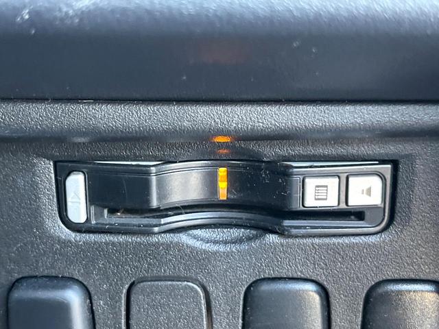 デリカD:5 ローデスト G パワーパッケージ 電動スライドドア SDナビ バックカメラ スマートキー HIDヘッド ビルトインETC クルコン 純正18インチアルミ オートライト オートエアコン パドルシフト(5枚目)