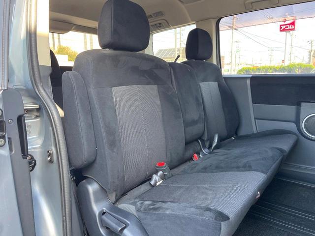 デリカD:5 ローデスト G パワーパッケージ 電動スライドドア SDナビ バックカメラ スマートキー HIDヘッド ビルトインETC クルコン 純正18インチアルミ オートライト オートエアコン パドルシフト(8枚目)