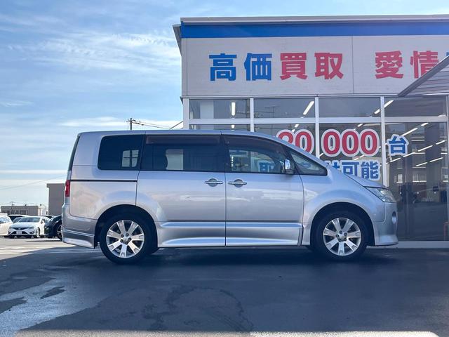 デリカD:5 ローデスト G パワーパッケージ 電動スライドドア SDナビ バックカメラ スマートキー HIDヘッド ビルトインETC クルコン 純正18インチアルミ オートライト オートエアコン パドルシフト(22枚目)