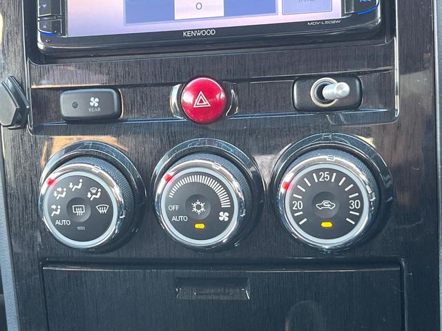 デリカD:5 ローデスト G パワーパッケージ 電動スライドドア SDナビ バックカメラ スマートキー HIDヘッド ビルトインETC クルコン 純正18インチアルミ オートライト オートエアコン パドルシフト(38枚目)