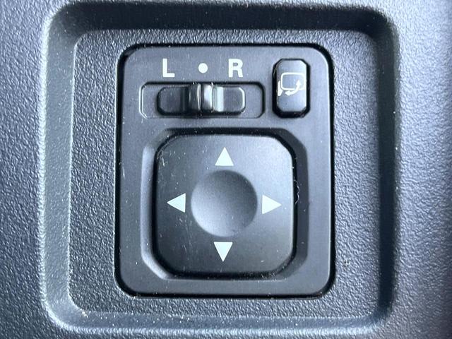 デリカD:5 ローデスト G パワーパッケージ 電動スライドドア SDナビ バックカメラ スマートキー HIDヘッド ビルトインETC クルコン 純正18インチアルミ オートライト オートエアコン パドルシフト(45枚目)