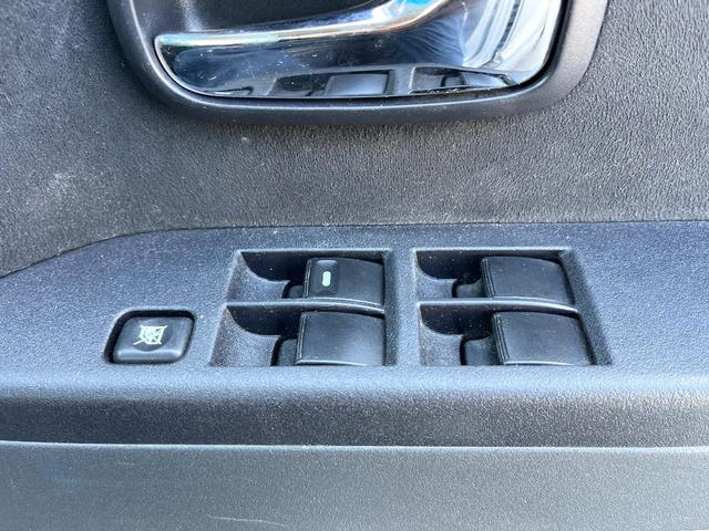 デリカD:5 ローデスト G パワーパッケージ 電動スライドドア SDナビ バックカメラ スマートキー HIDヘッド ビルトインETC クルコン 純正18インチアルミ オートライト オートエアコン パドルシフト(46枚目)