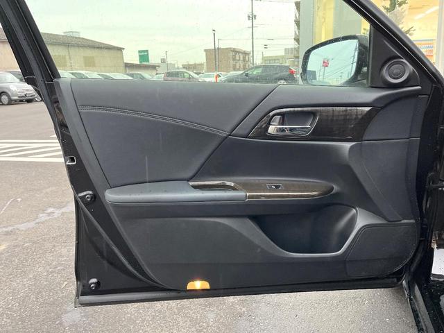 アコードハイブリッド LX 純正HDDナビ バックカメラ スマートキー LEDヘッド ビルトインETC クルコン オートライト デュアルエアコン Bluetooth CD DVD再生 地デジ LEDフォグ(30枚目)