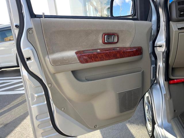 アトレーワゴン カスタムターボＲＳリミテッド　ＳＤナビ　バックカメラ　ＨＩＤヘッド　ＥＴＣ　純正１４インチアルミ　ＣＤ（37枚目）