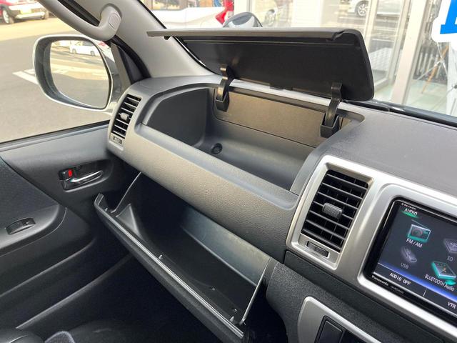 レジアスエースバン ロングスーパーＧＬ　ディーゼル（軽油）　ＳＤナビ　バックカメラ　スマートキー　ＬＥＤヘッド　ＥＴＣ　オートライト　オートエアコン　Ｂｌｕｅｔｏｏｔｈ　ＣＤ　ＤＶＤ再生　フルセグ　ＬＥＤフォグ（47枚目）