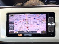 【ナビゲーション】使いやすいナビで目的地までしっかり案内してくれます。各種オーディオ再生機能も充実しており、お車の運転がさらに楽しくなります！！ 3