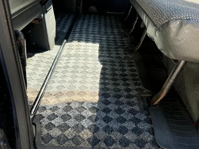 エブリイ ターボＰＳ　ターボ交換　エンジンオーバーホール済み　クラッチディスク交換済み　ターボ　フルタイム４ｗｄ　フロア５ＭＴ　Ｆ６Ａ　ＳＯＨＣ１２ｖ　エアコン　　当時物ノーマル使用（17枚目）