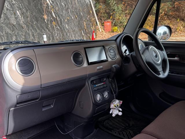 アルトラパン Ｇ　ＥＴＣ　スマートキー　テレビ　　Ｂｌｕｅｔｏｏｔｈ　バックカメラ　　パワーウィンドウ　禁煙車　女性オーナー（8枚目）