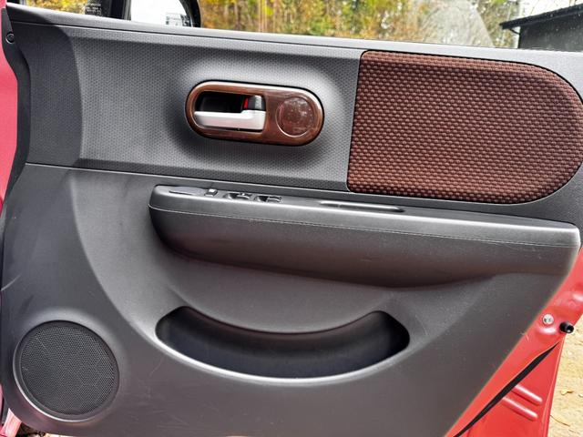 アルトラパン Ｇ　ＥＴＣ　スマートキー　テレビ　　Ｂｌｕｅｔｏｏｔｈ　バックカメラ　　パワーウィンドウ　禁煙車　女性オーナー（20枚目）