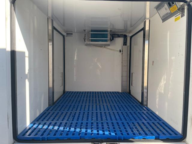 ハイゼットトラック  FRP中温冷蔵冷凍車-7℃ 4WD 両側スライドドア SAIII 衝突軽減ブレーキ 障害物センサー オートライト キーレス パワーウィンドウ 集中ドアロック エアコン パワステ ドライブレコーダー(7枚目)