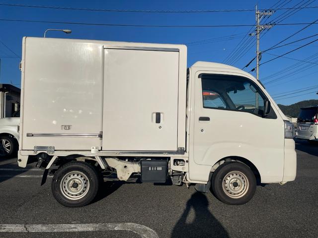 ハイゼットトラック  FRP中温冷蔵冷凍車-7℃ 4WD 両側スライドドア SAIII 衝突軽減ブレーキ 障害物センサー オートライト キーレス パワーウィンドウ 集中ドアロック エアコン パワステ ドライブレコーダー(9枚目)