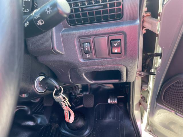 サンバートラック TC 4WD 寒冷地仕様 パワステ パワーウィンドウ(29枚目)