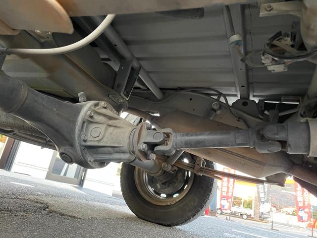 ハイゼットトラック ジャンボ 4WD 3方開 5速MT パワステ パワーウィンドウ エアコン FM/AMラジオ キーレス(32枚目)