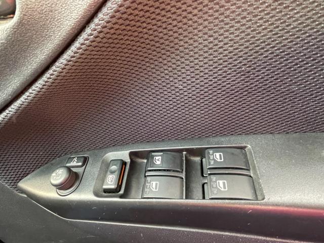 ムーヴ Ｘ　ＶＳ　ＩＩ　４ＷＤ　検９年３月　寒冷地仕様　ＴＶナビ　ワンセグ　ＣＤ　ＡＭ／ＦＭ　電格ミラー　キーレス（13枚目）