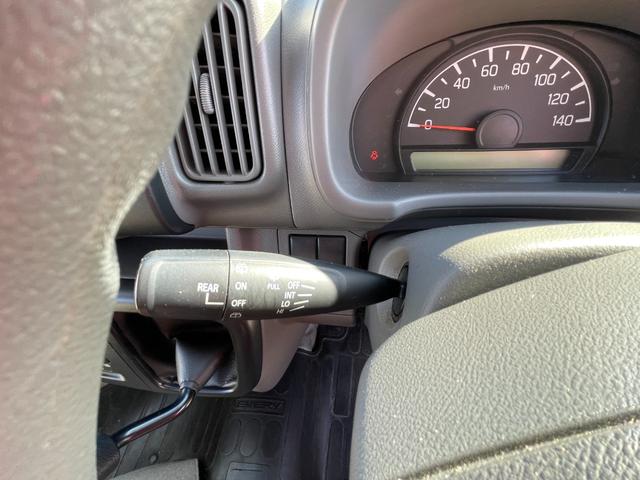 エブリイ PA 4WD 5速MT ハイルーフ エアコン FM/AM パワステ 後席スライドドア 運転席助手席エアバック 禁煙車(7枚目)