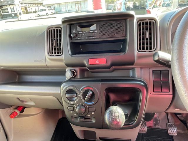 エブリイ PA 4WD 5速MT ハイルーフ エアコン FM/AM パワステ 後席スライドドア 運転席助手席エアバック 禁煙車(9枚目)