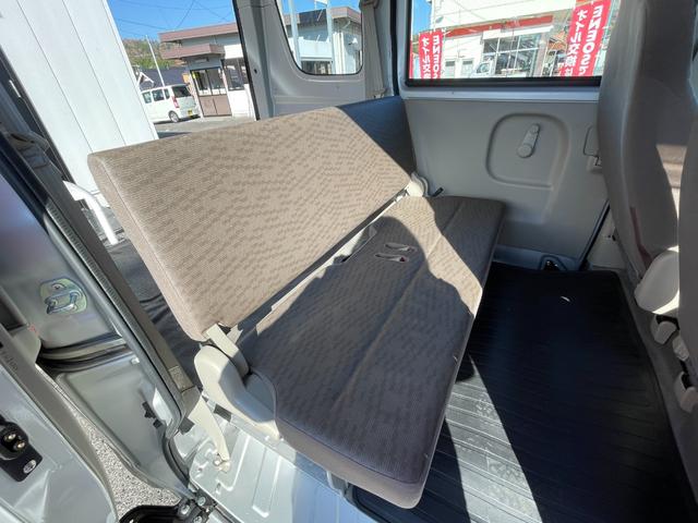 エブリイ PA 4WD 5速MT ハイルーフ エアコン FM/AM パワステ 後席スライドドア 運転席助手席エアバック 禁煙車(18枚目)