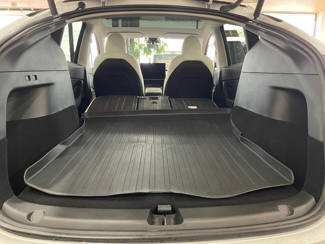 モデルY RWD エンハンストオートパイロット ホワイトレザーシート ガラスルーフ ETC2.0 パワーバックドア 20インチアルミ 全方位カメラ 禁煙車 メーカー保証継承(26枚目)