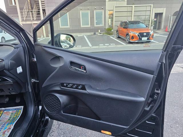 プリウス S モデリスタエアロ・ハイブリッド・ バックカメラ アルミホイール LEDヘッドランプ CVT スマートキー 盗難防止システム 衝突安全ボディ ABS ESC エアコン パワーステアリング パワーウィンドウ 運転席エアバッグ(14枚目)