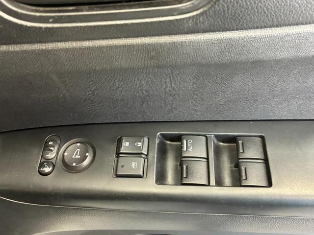 N-BOX G・Lパッケージ 禁煙車 ETC バックカメラ 両側スライド・片側電動 ナビ TV スマートキー アイドリングストップ 電動格納ミラー シートヒーター CVT 盗難防止システム ABS CD USB 衝突安全ボディ(12枚目)