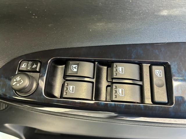 タント カスタムＲＳ　トップエディションＳＡＩＩ　禁煙車　ドライブレコーダー　ＥＴＣ　バックカメラ　両側電動スライドドア　ナビ　ＴＶ　衝突被害軽減システム　オートライト　ＬＥＤヘッドランプ　スマートキー　アイドリングストップ　　シートヒーター（11枚目）