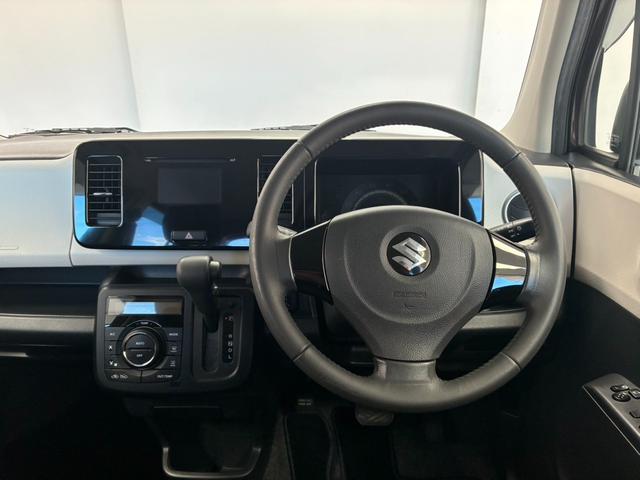 ＭＲワゴン Ｘ　禁煙車　バックカメラ　スマートキー　アイドリングストップ　電動格納ミラー　ベンチシート　ＣＶＴ　盗難防止システム　ＡＢＳ　ＣＤ　ＵＳＢ　アルミホイール　衝突安全ボディ　エアコン　パワーステアリング（4枚目）