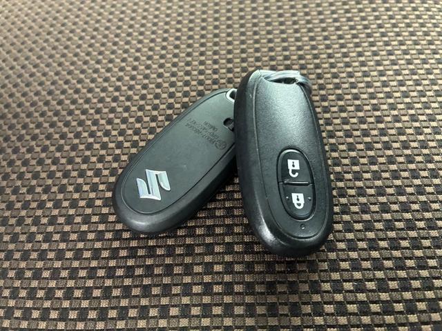 ＭＲワゴン Ｘ　禁煙車　バックカメラ　スマートキー　アイドリングストップ　電動格納ミラー　ベンチシート　ＣＶＴ　盗難防止システム　ＡＢＳ　ＣＤ　ＵＳＢ　アルミホイール　衝突安全ボディ　エアコン　パワーステアリング（11枚目）