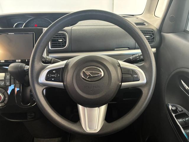 タント カスタムＸ　トップエディションリミテッドＳＡＩＩＩ　禁煙車　ＥＴＣ　全周囲カメラ　両側電動スライドドア　ナビ　ＴＶ　衝突被害軽減システム　オートマチックハイビーム　オートライト　ＬＥＤヘッドランプ　スマートキー　アイドリングストップ　電動格納ミラー（4枚目）