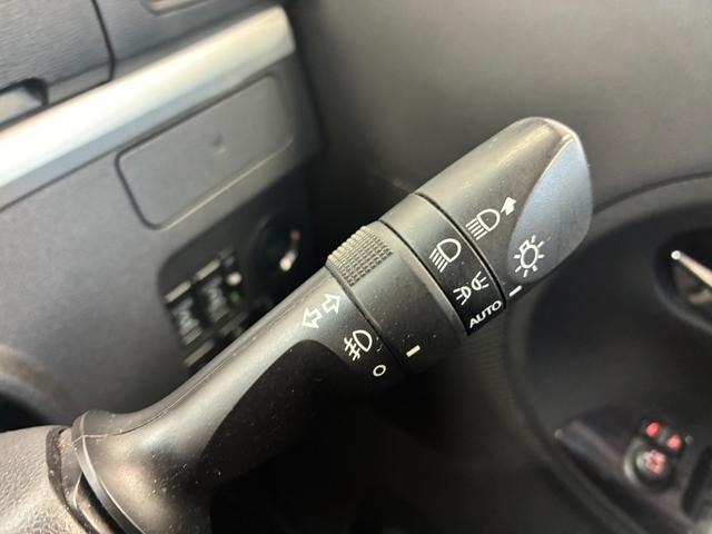 タント カスタムＸ　トップエディションリミテッドＳＡＩＩＩ　禁煙車　ＥＴＣ　全周囲カメラ　両側電動スライドドア　ナビ　ＴＶ　衝突被害軽減システム　オートマチックハイビーム　オートライト　ＬＥＤヘッドランプ　スマートキー　アイドリングストップ　電動格納ミラー（11枚目）