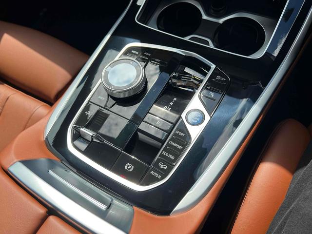 X7 xDrive 40d Mスポーツ 4WD ドライブレコーダー ETC バックカメラ クリアランスソナー オートクルーズコントロール レーンアシスト パワーシート 衝突被害軽減システム サンルーフ ナビ オートライト(13枚目)