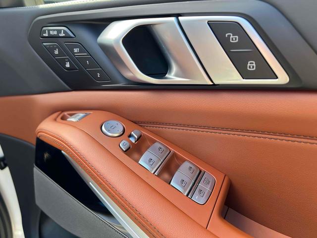 X7 xDrive 40d Mスポーツ 4WD ドライブレコーダー ETC バックカメラ クリアランスソナー オートクルーズコントロール レーンアシスト パワーシート 衝突被害軽減システム サンルーフ ナビ オートライト(30枚目)