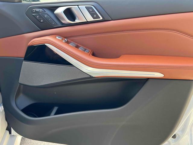 X7 xDrive 40d Mスポーツ 4WD ドライブレコーダー ETC バックカメラ クリアランスソナー オートクルーズコントロール レーンアシスト パワーシート 衝突被害軽減システム サンルーフ ナビ オートライト(52枚目)