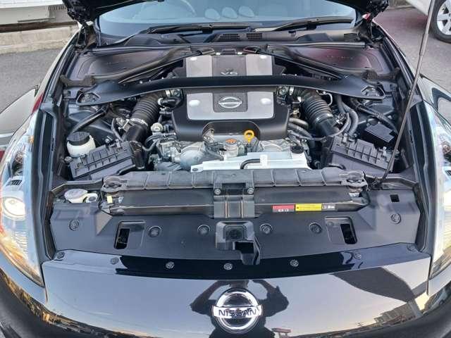 フェアレディZ 3.7 ワンオーナー車 6速MT メーカーナビ(3枚目)