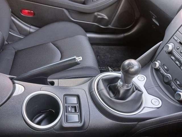 フェアレディZ 3.7 ワンオーナー車 6速MT メーカーナビ(5枚目)