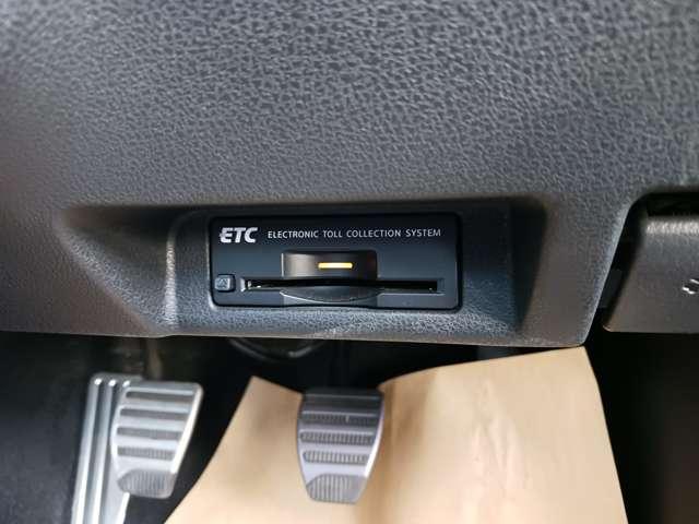 フェアレディZ 3.7 ワンオーナー車 6速MT メーカーナビ(9枚目)