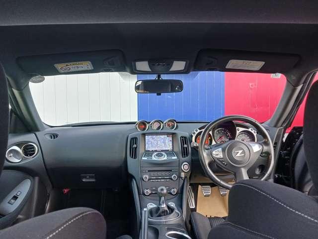 フェアレディZ 3.7 ワンオーナー車 6速MT メーカーナビ(18枚目)