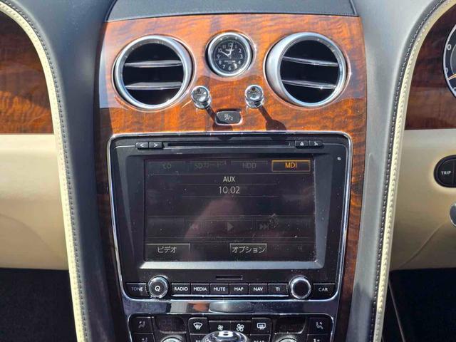 フライングスパー V8 フル後期仕様・ロワリングキット車高ダウン・22インチ マンソリーホイール・コンチネンタルタイヤ・ロックフォード Bluetoothキット・スピーカー交換済み・コムテック360度ドラレコ(4枚目)